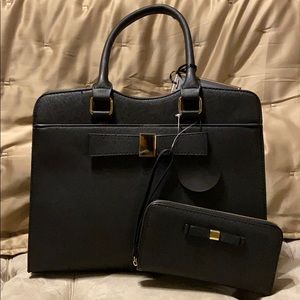 Women’s handbag with wallet set